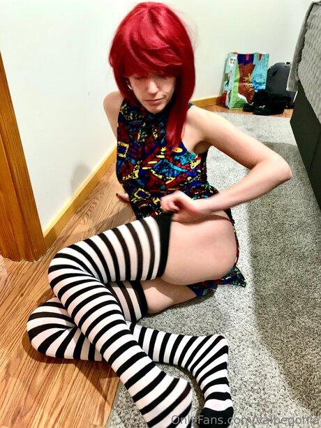 Valbegonia pretty model pic