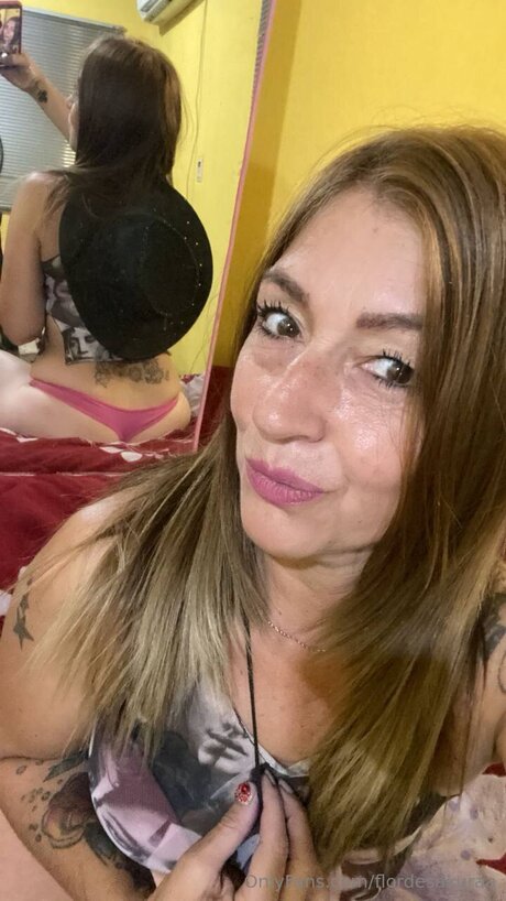 tiny onlyfans pornographic pics