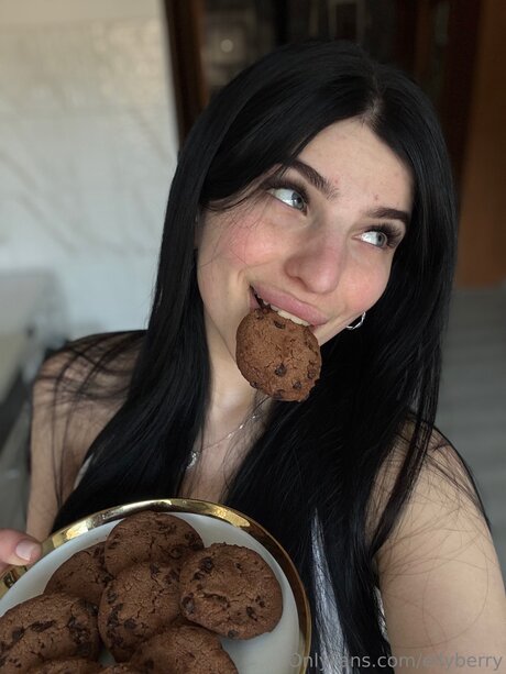 Ellyberry pornstar xxx photo