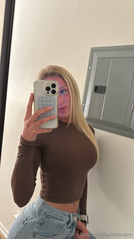 Halledorann exclusive model galleries