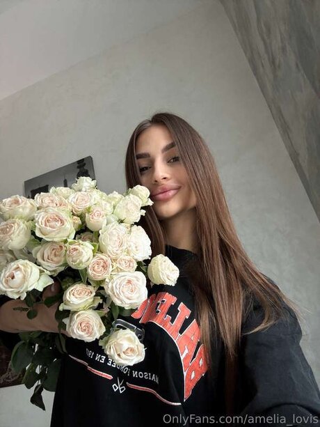 Amelia Lovis actress pic