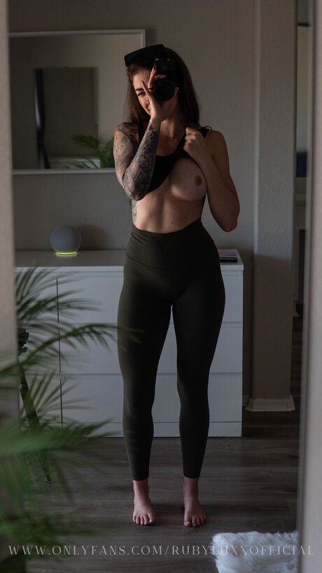 Rubyluxxofficialfree pornstar high quality pictures