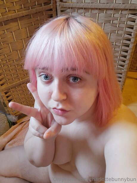 short hair onlyfans naked images