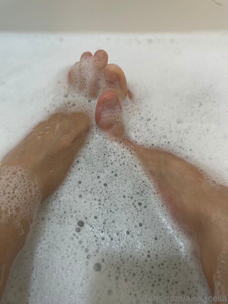 Alexacelia art model pic