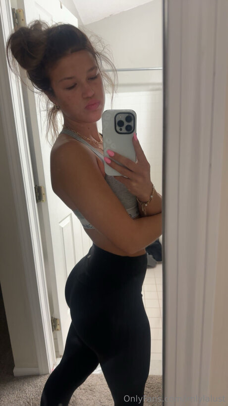 Imlylalust hd pornstar pics