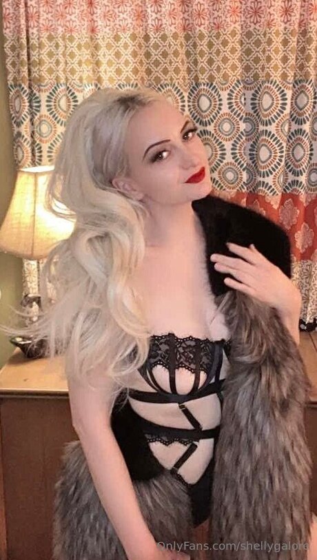 big tits brunette onlyfans exclusive images