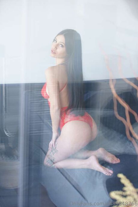 Cute Leslie hd pornstar image