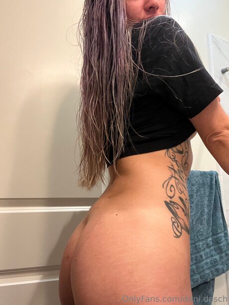 Dani Desch model best pic