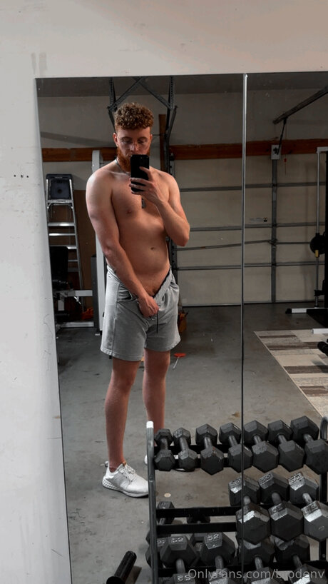 Brodenv nude model pics