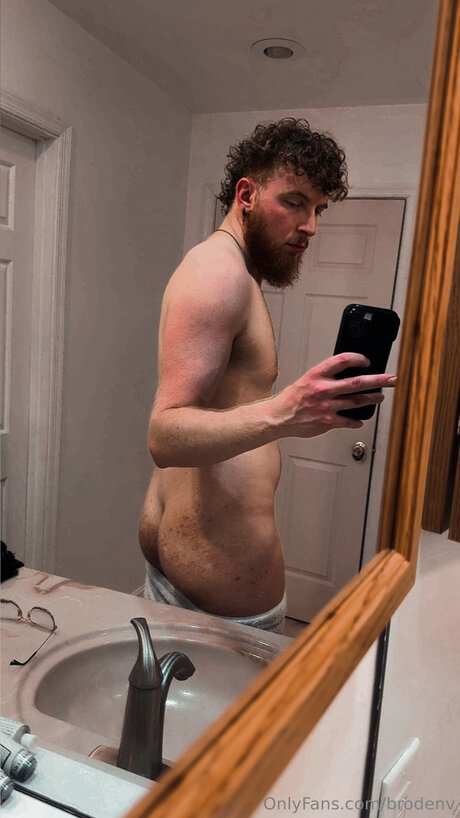 Brodenv naked actress photo