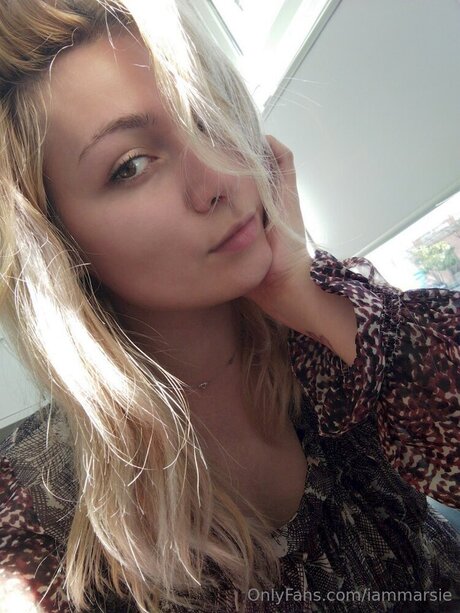 Iammarsie model beautiful galleries