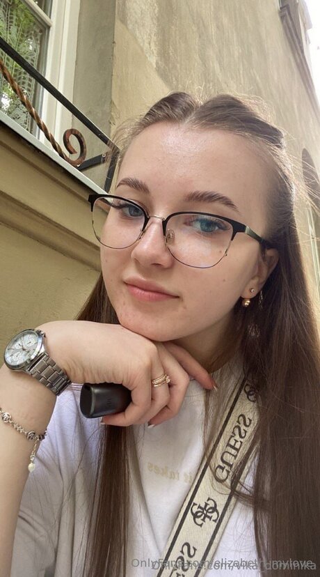 Elizabeth Mylove sex star pictures