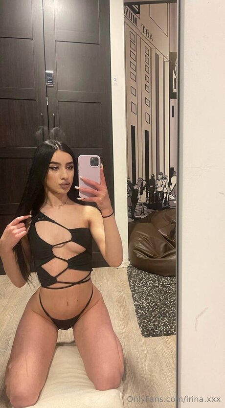 Aisha Khalifa hot model pics