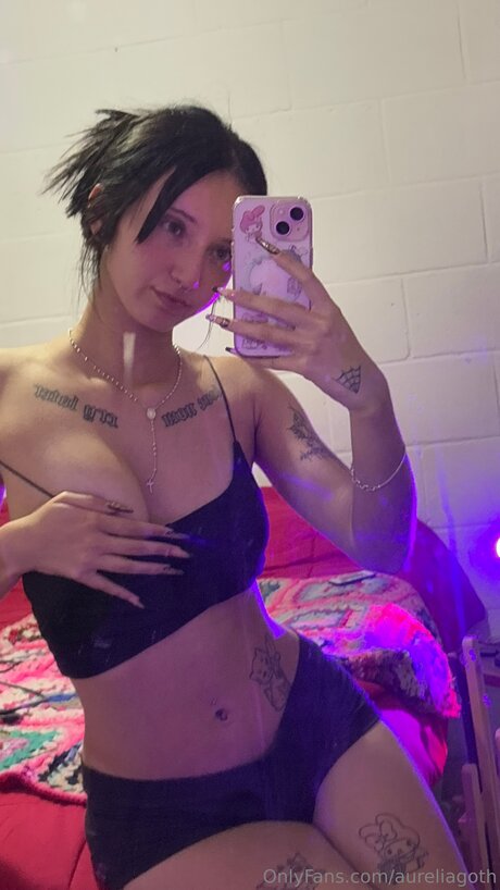 Aureliagoth erotic actress photos