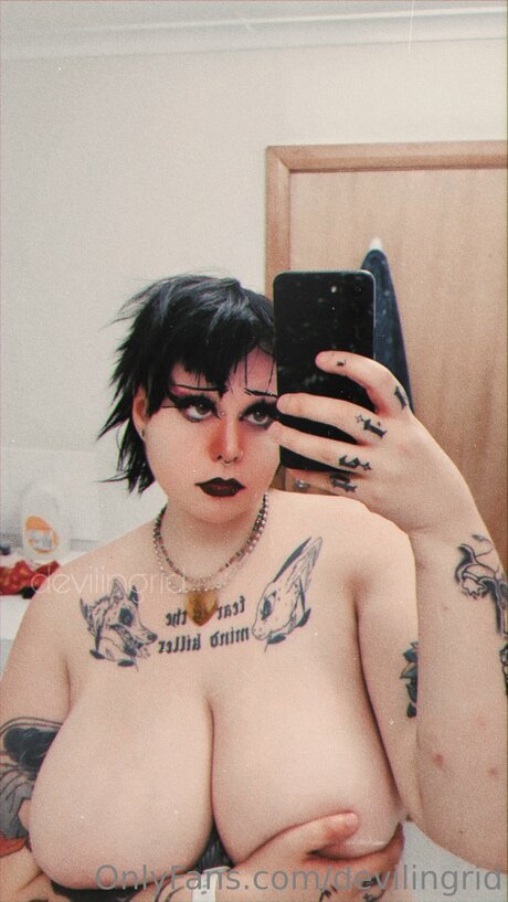 Crimesofgriff model sex galleries