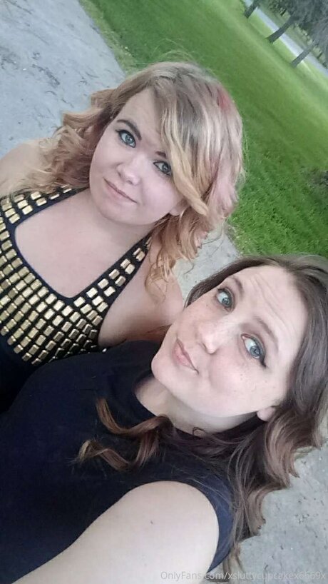 Xsluttycupcakex6669x pornstar exclusive pic
