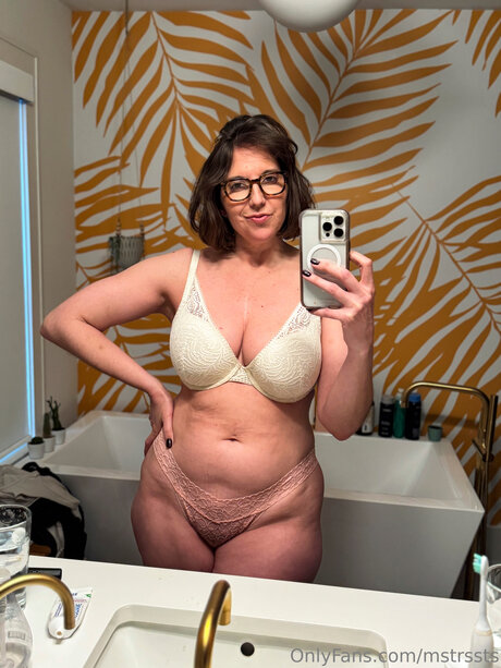 Mstrssts xxx pornstar galleries