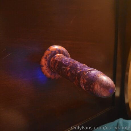 Curlyknotz porn actress img