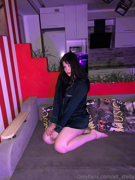 Alt Stela pornstar top pic
