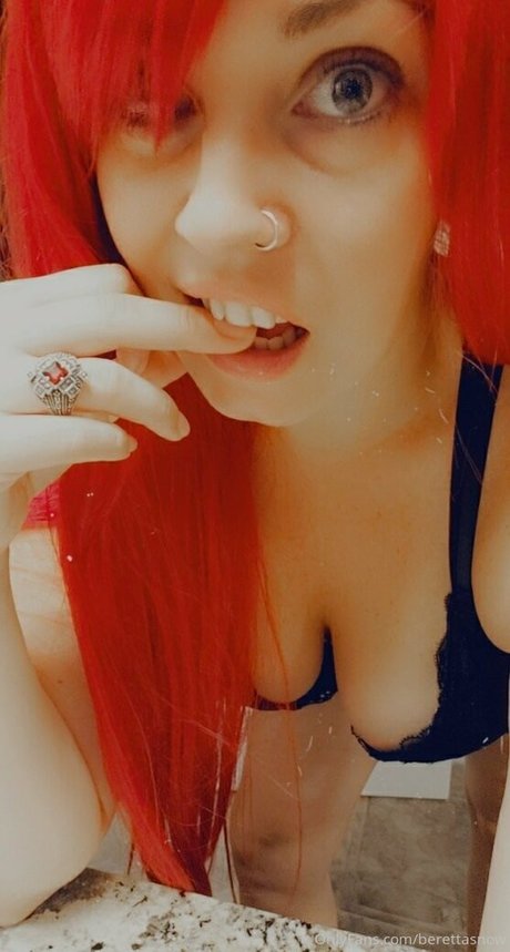 berettasnow nude pornstar image