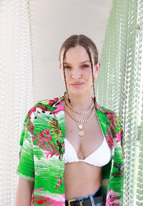 long onlyfans hot photo