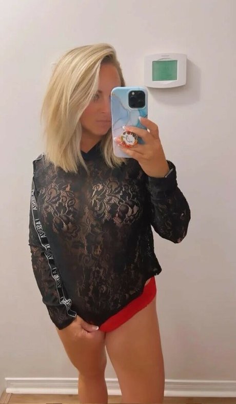 linzc pretty pornstar pictures