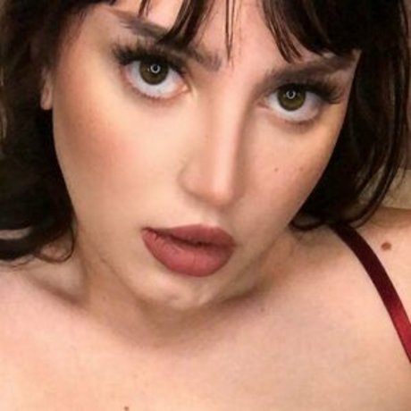 SacraLuna nudes model pictures