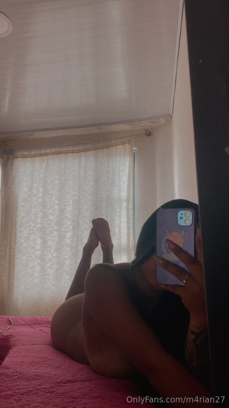 M4rian27 hd actress pictures