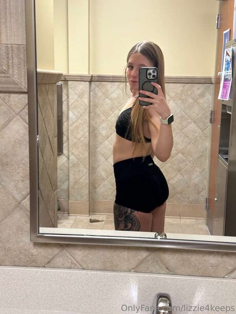 Lizzie4keeps pornstar hot photos