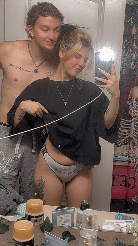 Darlin 7 naked actress photos