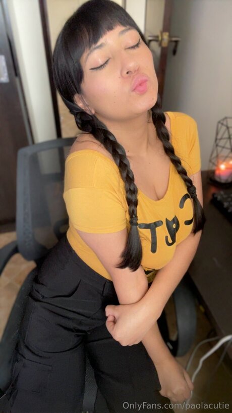 Paolacutie star perfect pictures