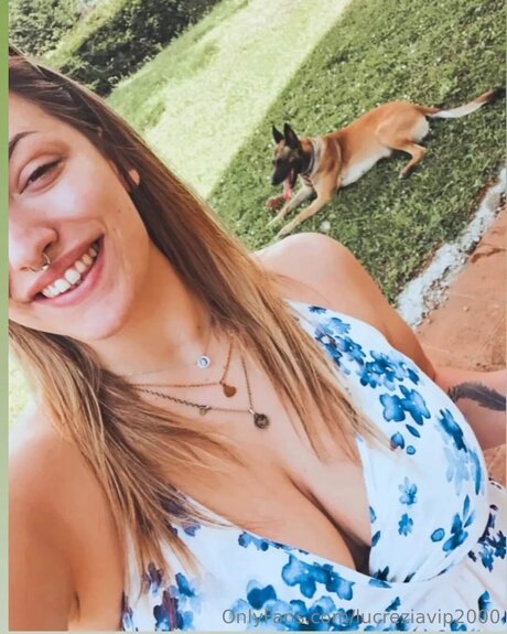 Lucreziavip2000 hot model img