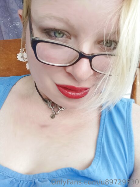 U89729530 exclusive model galleries