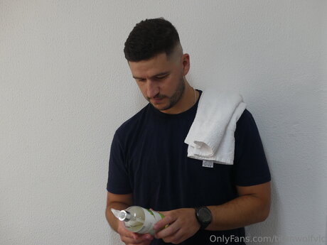 Titanwolfanss nudes model image