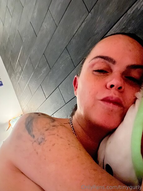 Tinygurly model adult image