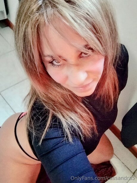 Cassandra5 free star image