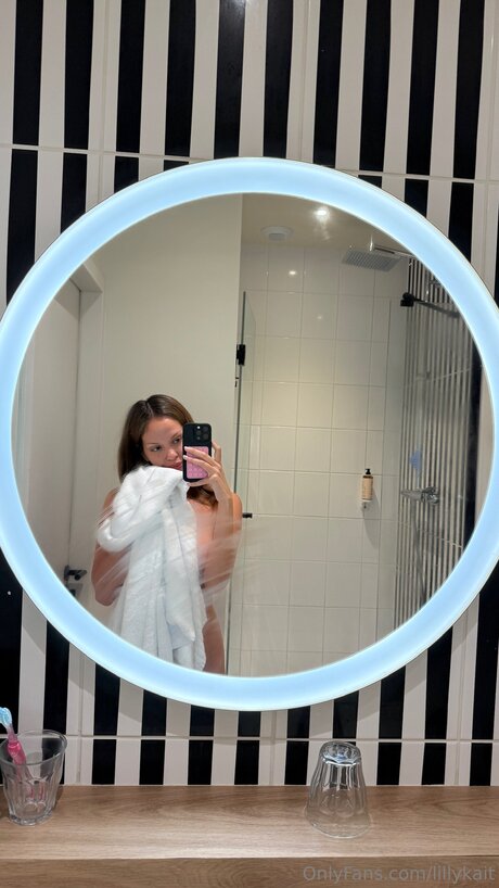 Lillykait pornstar hd picture