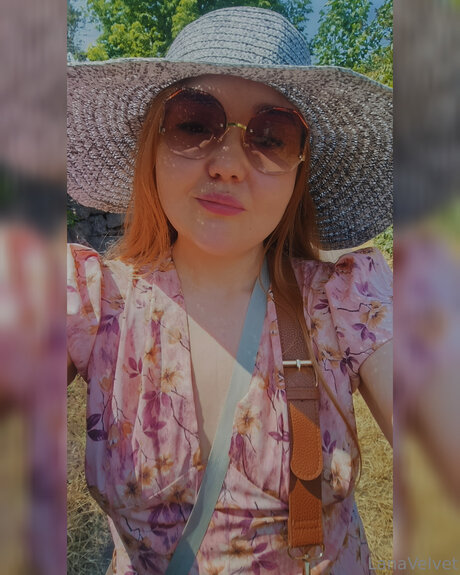 Elena Velvet25 pornstar perfect pics