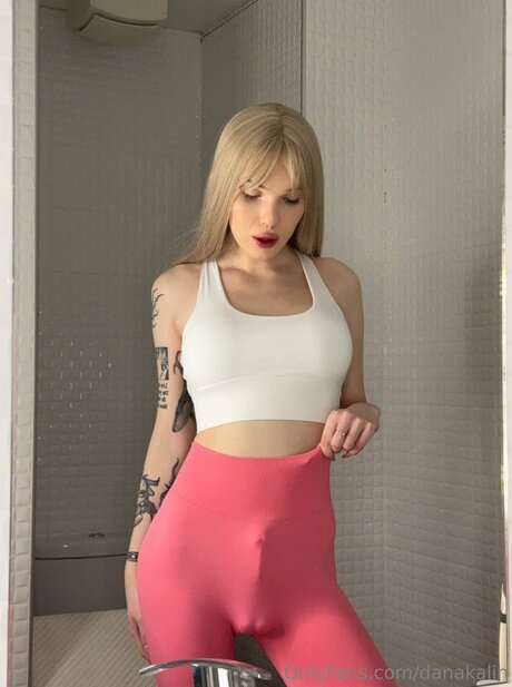 Danakalin model pornographic gallery