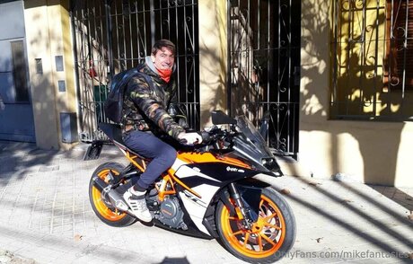 Mikefantasies model xxx galleries