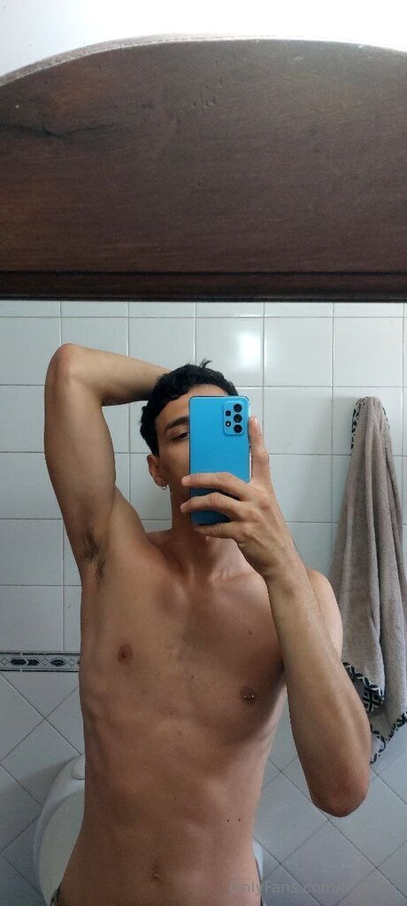 Franzax model top pictures