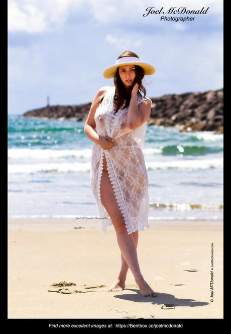 Tori Nikitin sexy actress images