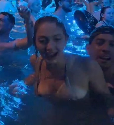 amateur lesbian onlyfans hot picture