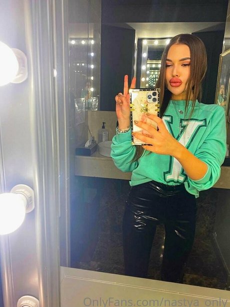 shower nude onlyfans top images