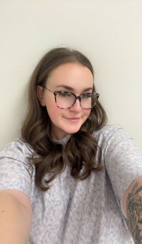 lexecuteurself model pretty pictures