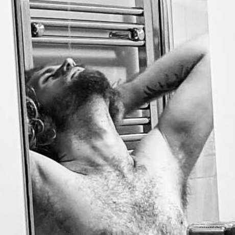 Baldir model nude photos