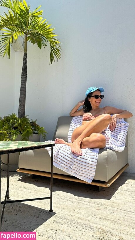 J lia Konrad star sexy photos