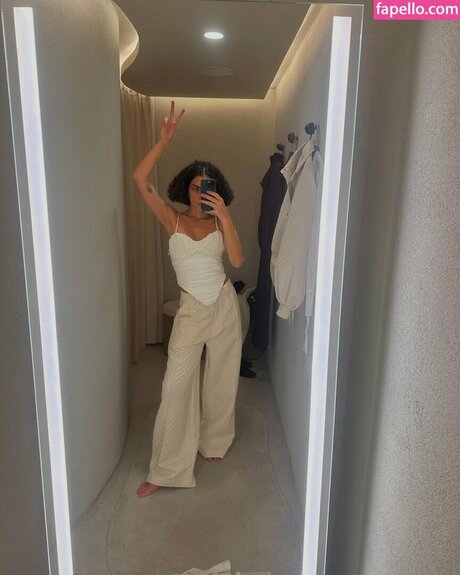 J lia Konrad top model images