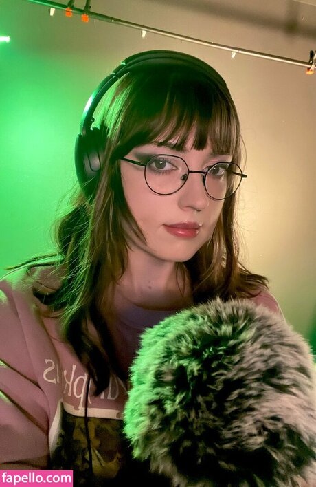 Skeptical Pickle erotic actress photo