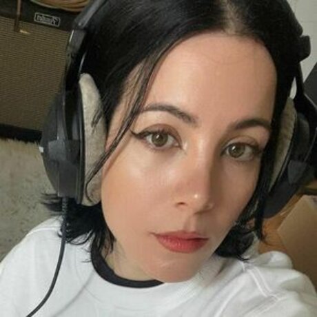 Luna Shadows nudes actress galleries